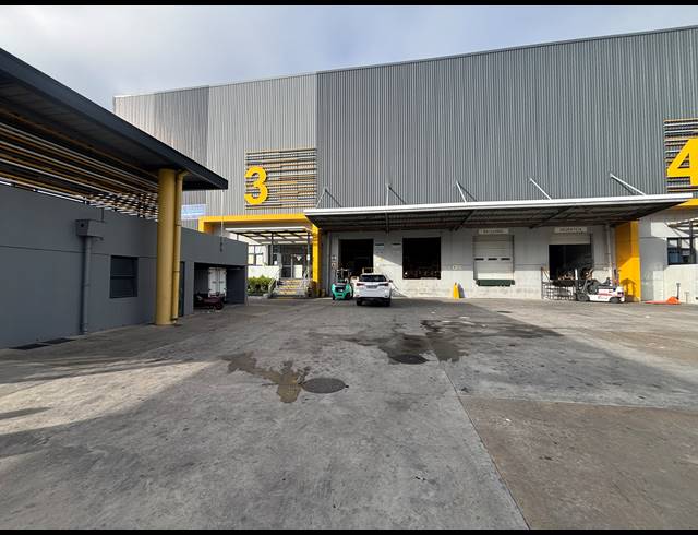1,697M² WAREHOUSE TO LET IN AIRPORT INDUSTRIA